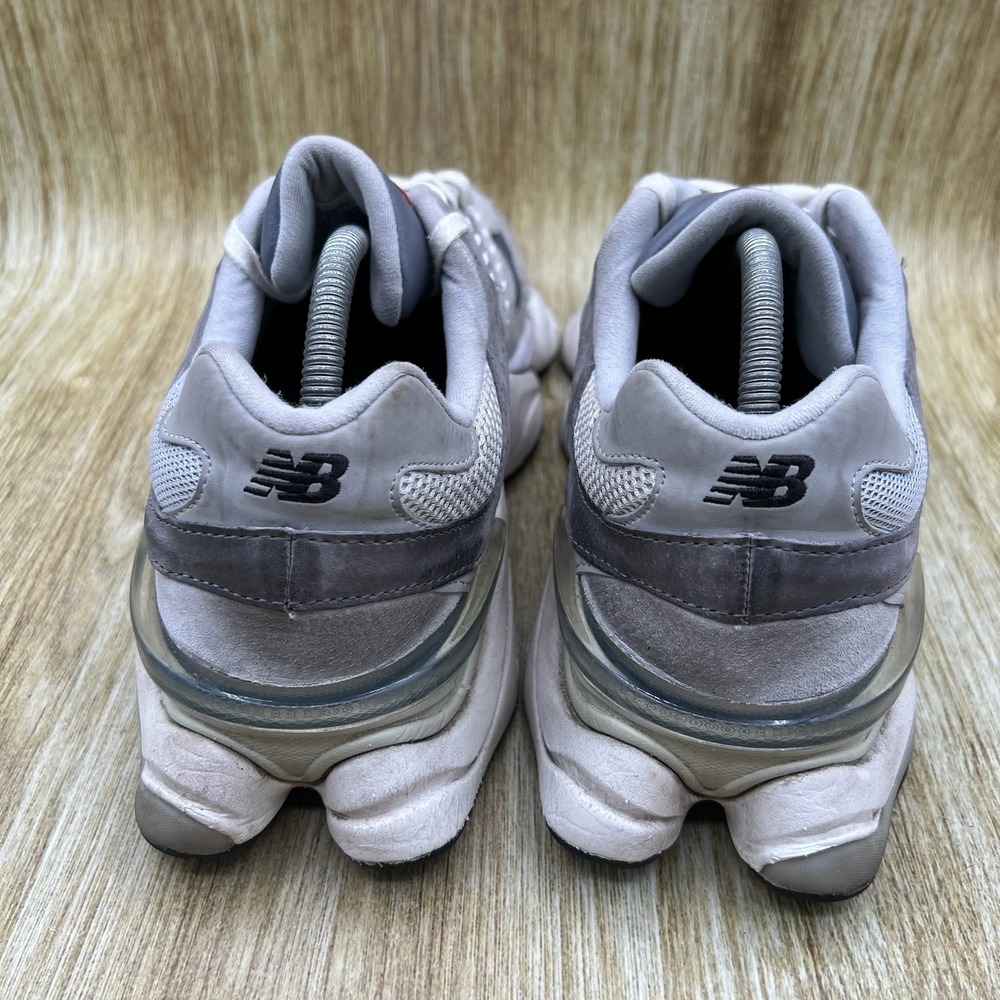 New Balance 9060 Sneaker Men's Size 9.5 Grey Rain Cloud Castlerock U9060GRY - Picture 4 of 10